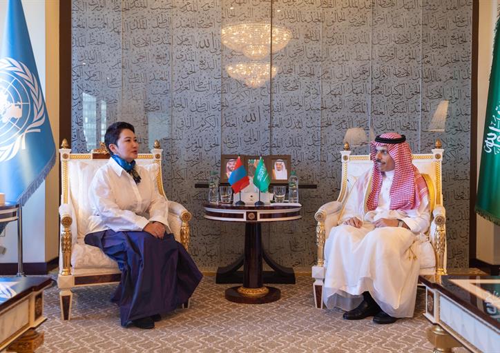 سمو وزير الخارجية يلتقي وزير خارجية أرمينيا ويوقعان مذكرة تفاهم بشأن المشاورات السياسية