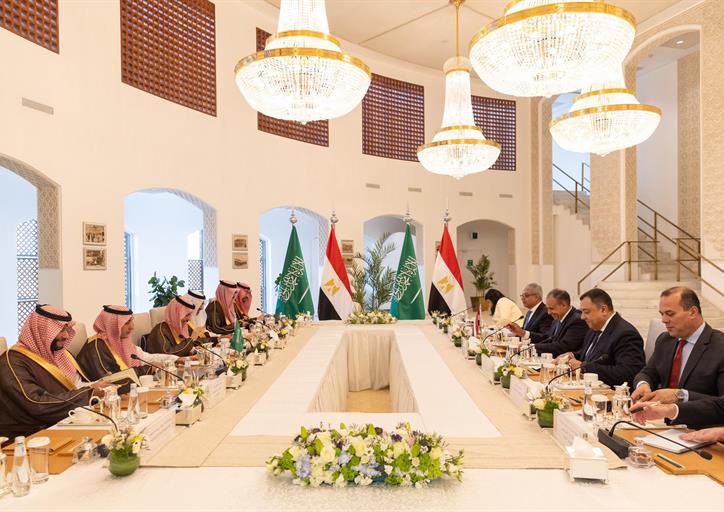 سمو وزير الخارجية يستقبل وزير خارجية مصر ويعقدان اجتماع لجنة المتابعة والتشاور السياسي على المستوى الوزاري