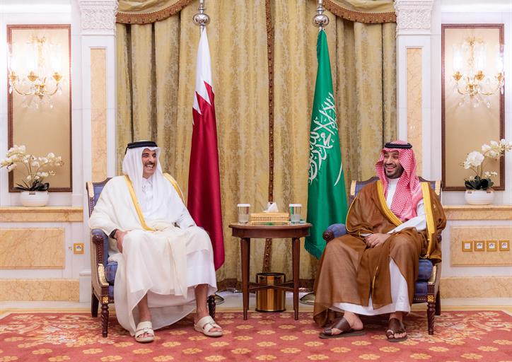 سمو ولي العهد يلتقي سمو أمير دولة قطر