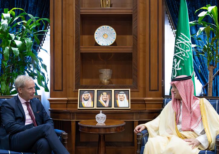 وزير الدولة للشؤون الخارجية يستقبل نائب الأمين العام للشؤون السياسية بجهاز العمل الخارجي في الاتحاد الأوروبي