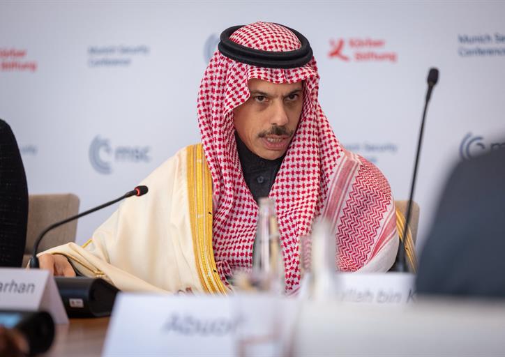 سمو وزير الخارجية يشارك في جلسة حوارية مع مجموعة قادة ميونخ للشباب