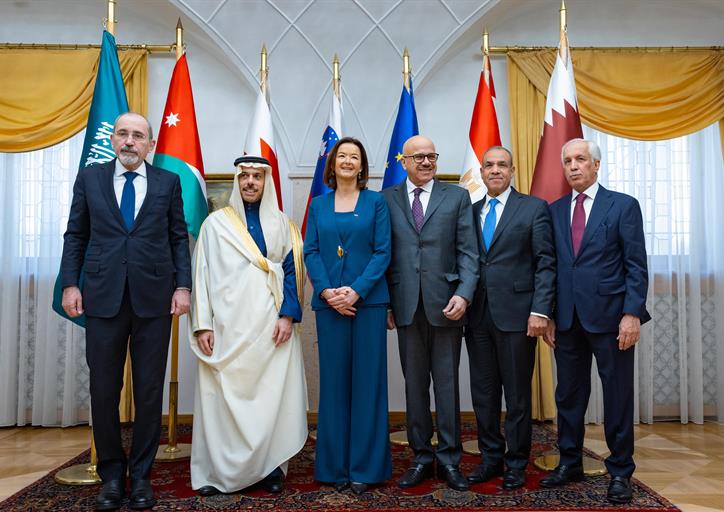 وزراء خارجية السعودية والأردن ومصر والبحرين وقطر يعقدون مباحثات مع نائبة رئيس الوزراء وزيرة خارجية سلوفينيا في العاصمة ليوبليانا