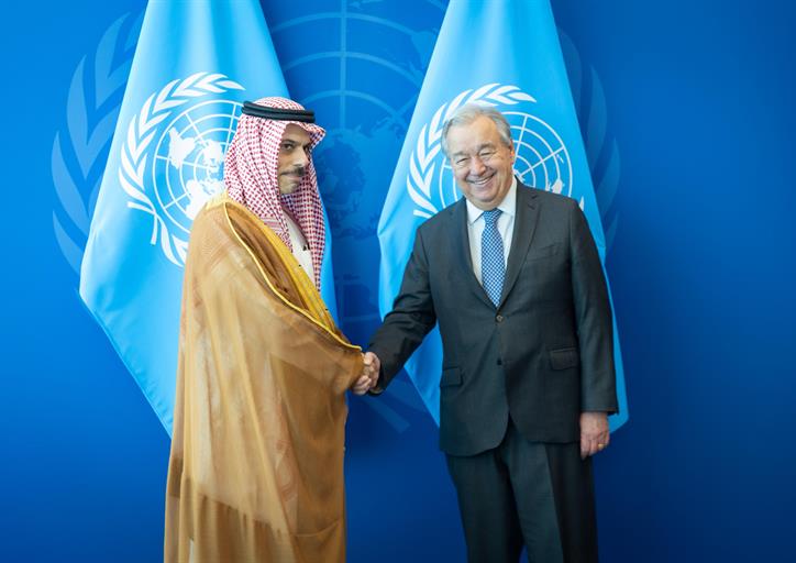 سمو وزير الخارجية يلتقي أمين عام منظمة الأمم المتحدة