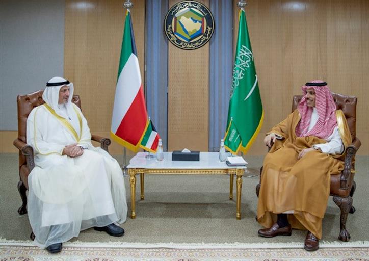  سمو وزير الخارجية يلتقي وزير خارجية دولة الكويت