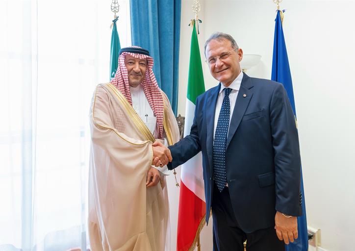 معالي نائب وزير الخارجية يلتقي نائب وزير خارجية إيطاليا 