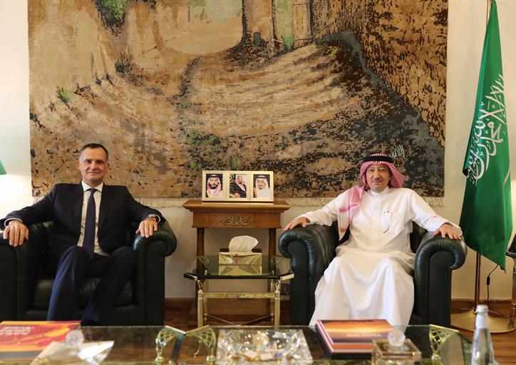 نائب وزير الخارجية يلتقي سفير الاتحاد الأوروبي المُعيّن لدى المملكة