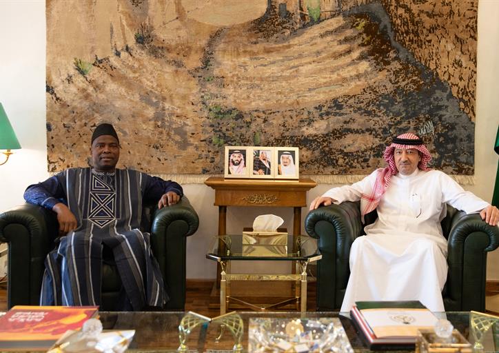  نائب وزير الخارجية يلتقي سفير جمهورية بنين لدى المملكة